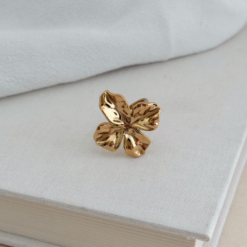 Bague femme Anya bijou jolie demoiselle shop taille ajustable motif floral irregulier format xxl acier inoxydable doré