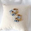 Boucles d'oreilles mini stella acier inoxydable doré fleur acétate bleu et blanc tendance séléction de bijoux femme jolie demoiselle