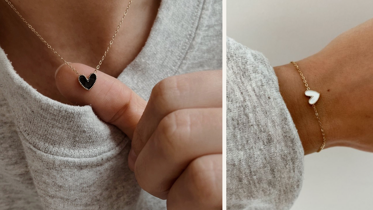 Collection de bijoux tendance à offrir en acier inoxydable décoré d'un petit coeur émaillé. Le coeur est disponible dans plusieurs coloris.