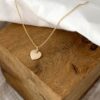Collier lara séléction bijoux jolie demoiselle pour femme chaine classique et pendentif coeur en plaqué or