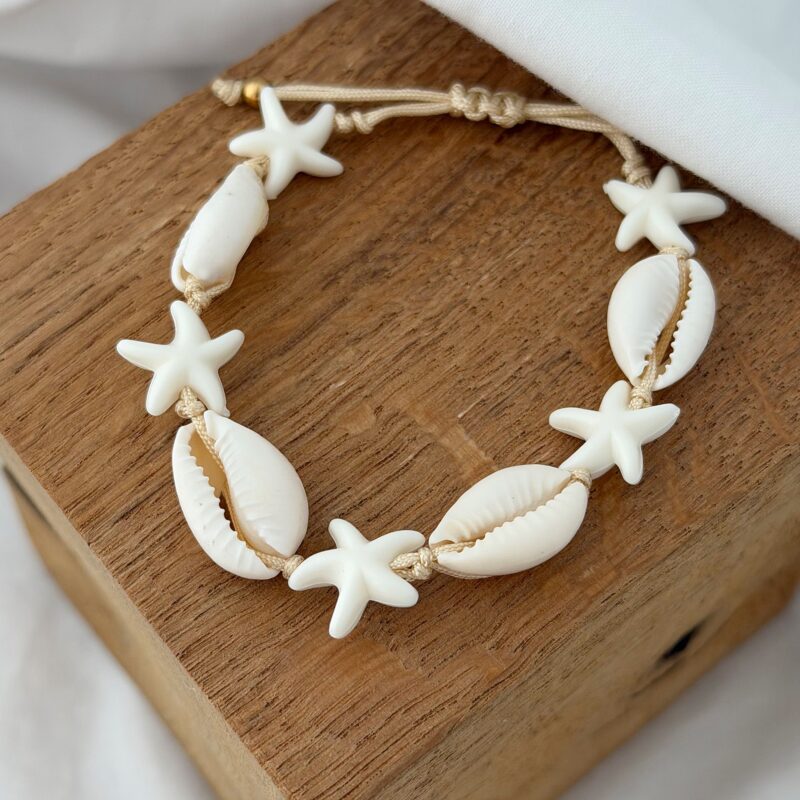 Bracelet summer étoile et coquillage cauris en résine tendance collection été jolie demoiselle ☀️