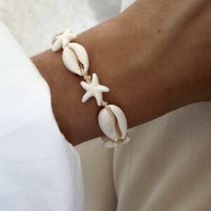 Bracelet summer étoile et coquillage cauris en résine tendance collection été jolie demoiselle ☀️